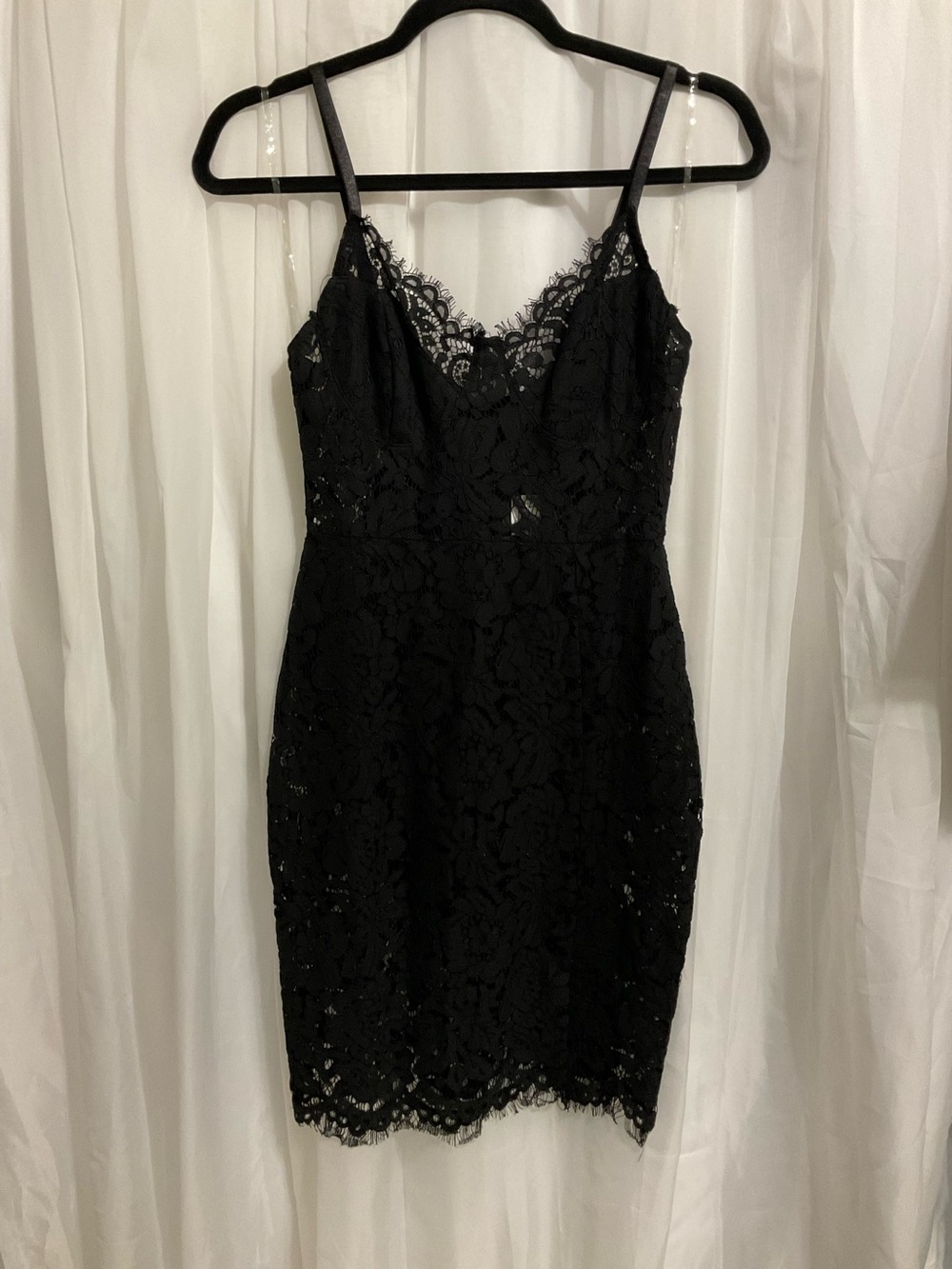 Black Fitted Floral Lace Dress